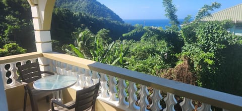 Day, Natural landscape, View (from property/room), Balcony/Terrace, Dining area, Mountain view, Sea view
