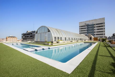 Property building, Swimming pool, Swimming pool