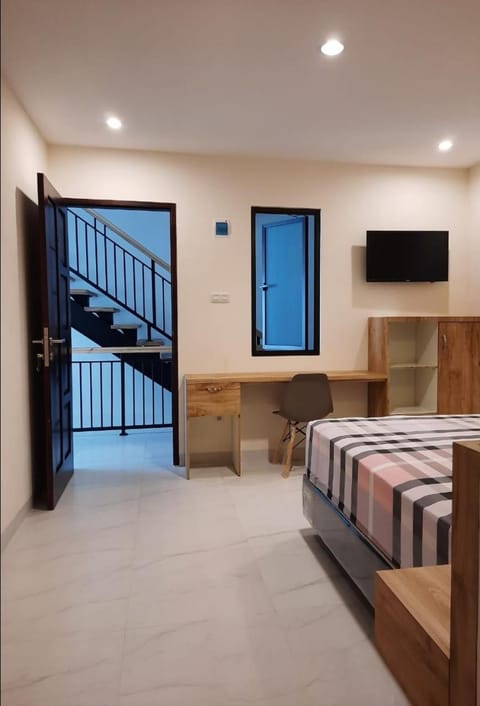 TV and multimedia, Photo of the whole room, Bedroom