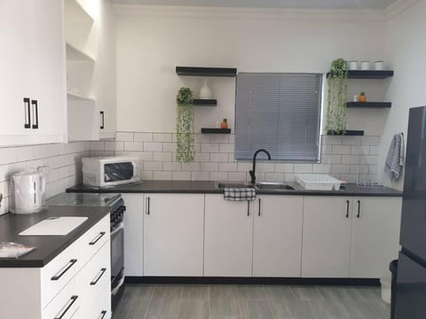Kitchen or kitchenette, minibar, pet friendly