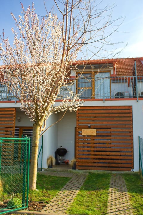 Property building, Spring