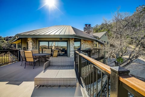 Stone Lodge House in Lake Travis