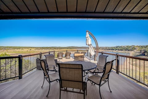 Stone Lodge House in Lake Travis