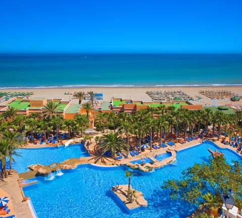 Natural landscape, Pool view, Pool view, Sea view, Swimming pool