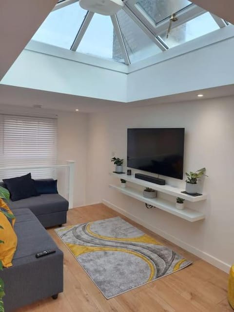 1 bedroom modern duplex Apartment in Southampton