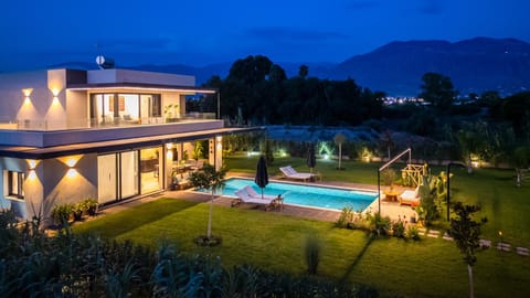 Bird's eye view, Swimming pool