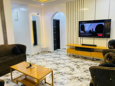 Communal lounge/ TV room, TV and multimedia, Living room, Seating area, Evening entertainment