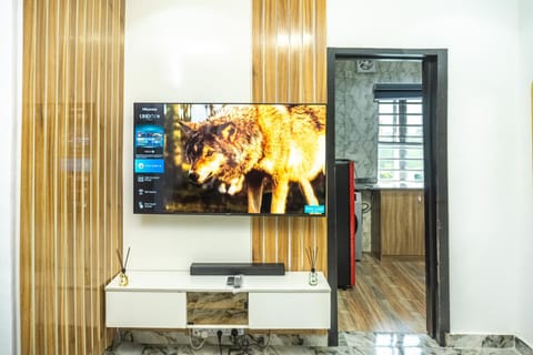 Communal lounge/ TV room, TV and multimedia, Evening entertainment