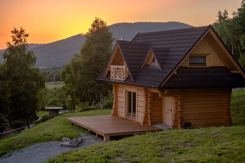 Property building, Natural landscape, Balcony/Terrace, Mountain view