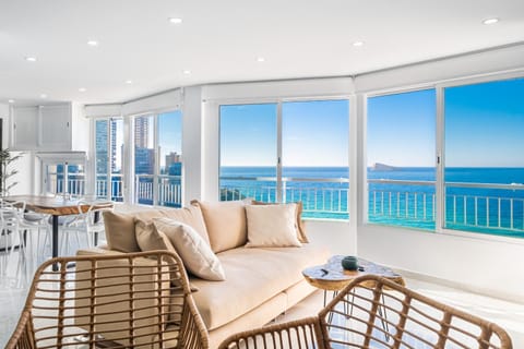 View (from property/room), Balcony/Terrace, Living room, Dining area, Sea view