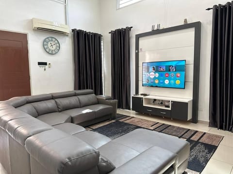 Living room, Entertainment, Entertainment
