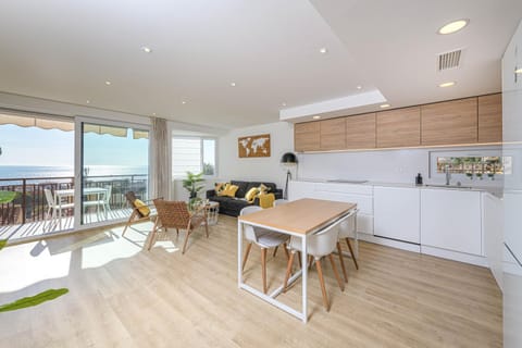 Kitchen or kitchenette, Living room, Dining area