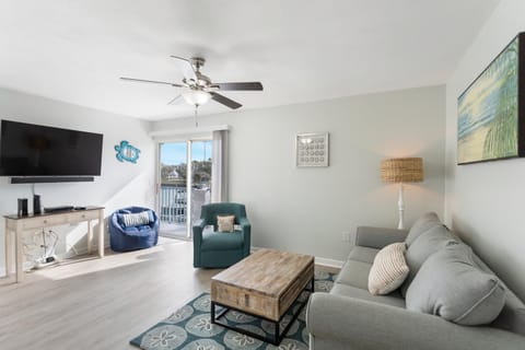 1b 1b Waterfront Madeira Beach Yacht Club #261G Apartment in Madeira Beach