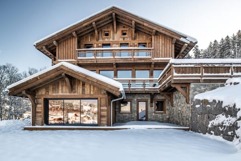 Property building, Day, Natural landscape, Winter