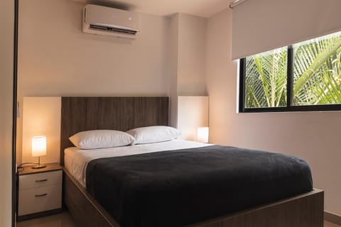 Bedroom, air conditioner