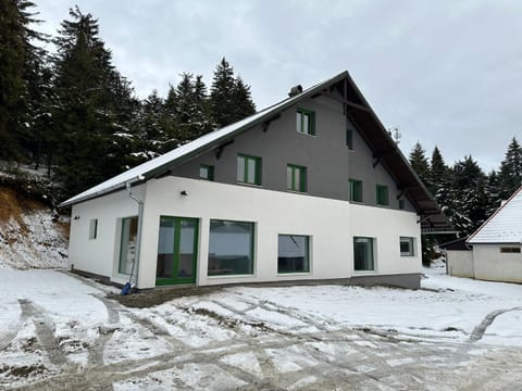 Property building, Natural landscape, Winter