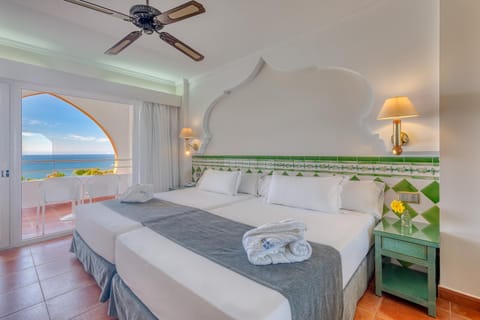 View (from property/room), Balcony/Terrace, Photo of the whole room