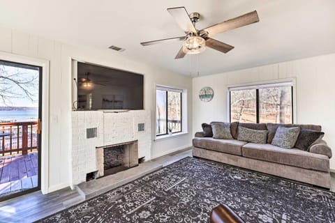 Shared Dock and Seasonal Pool Lakefront Grove Cabin Cabin in Ozark Mountains