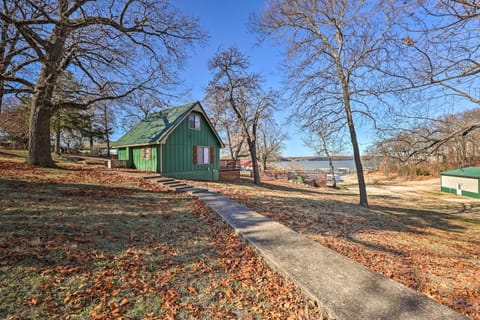 Shared Dock and Seasonal Pool Lakefront Grove Cabin Cabin in Ozark Mountains