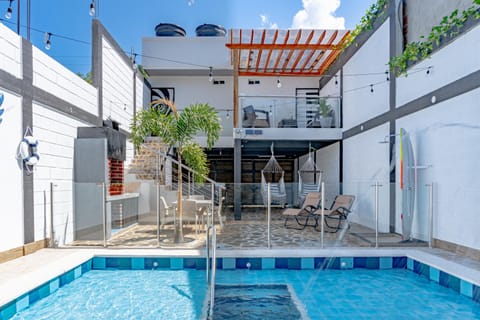 Balcony/Terrace, Swimming pool