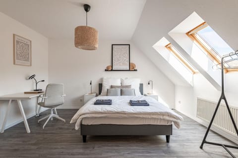 Bed, Bedroom