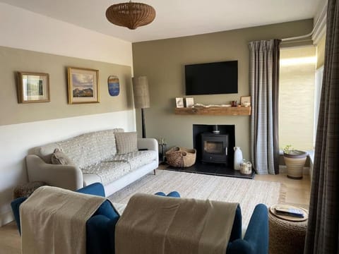 Modern holiday home with sea view & BBQ hut- close to beach House in Portstewart