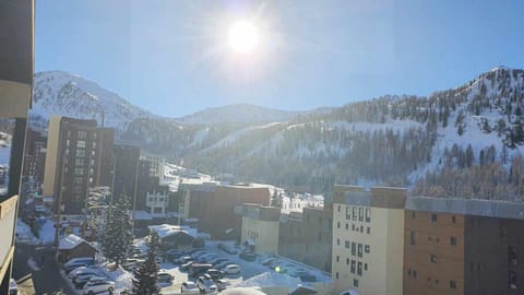 City view, Mountain view