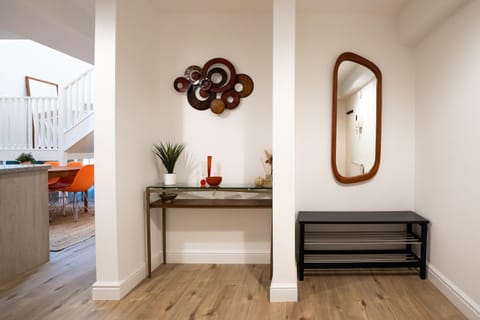 Facade/entrance, Seating area