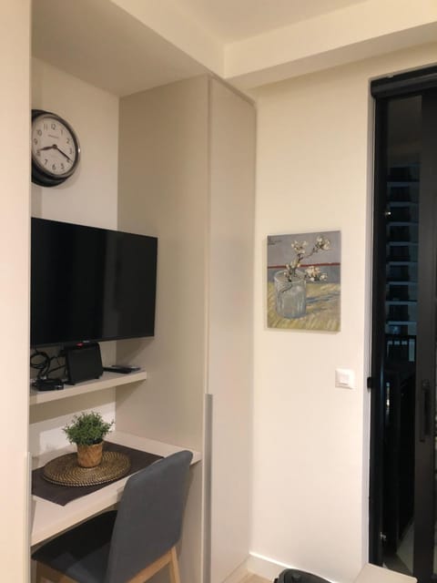 Lovely BW Metropolitan studio Apartment in Belgrade