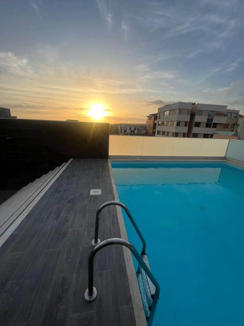Day, Pool view, Swimming pool, Swimming pool, Sunset, sunbed