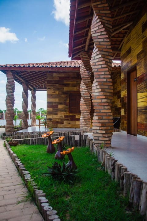 Property building, Spring, Balcony/Terrace