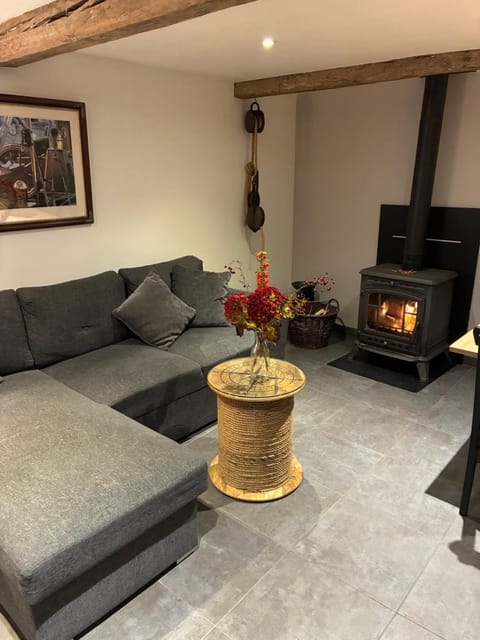 AUTHENTIQUE MAISON DE PECHEUR ENTRE-TERRE & MER Avec Un POÊLE À BOIS A Disposition House in Hauts-de-France