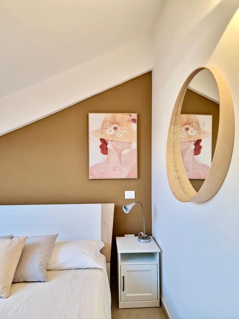 Decorative detail, Bedroom