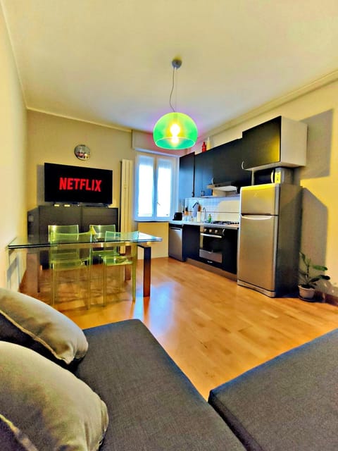 Living room, Seating area, stove