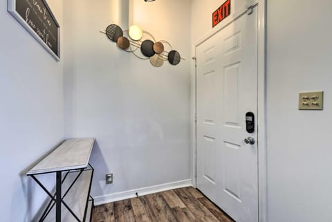 Ocean Springs Home with Sunroom about 5 Mi to Beach House in Harrison County