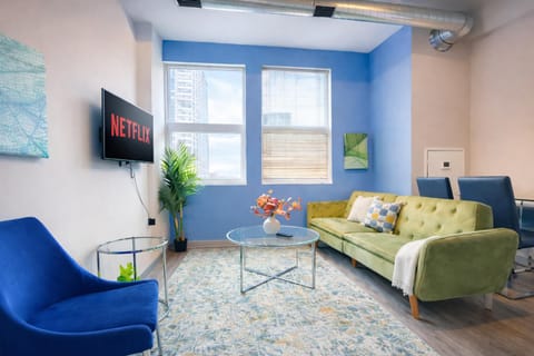 Modern 2BR in South Loop Near Soldier Field, Grant Park, Downtown, & Lakefront Trail Apartment in South Loop