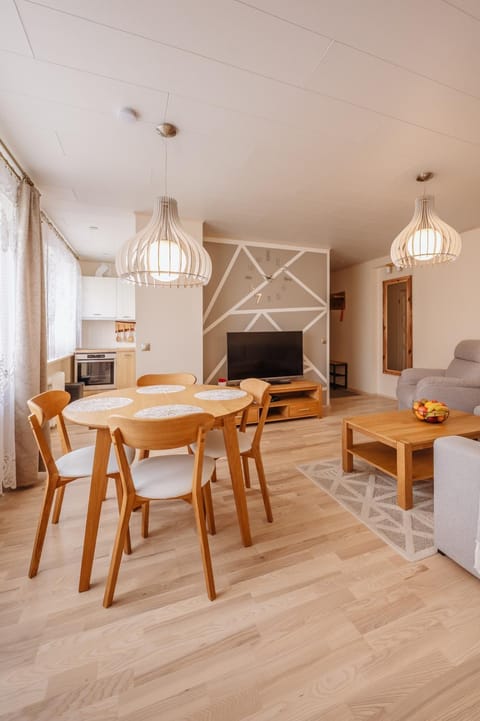TV and multimedia, Living room, Dining area