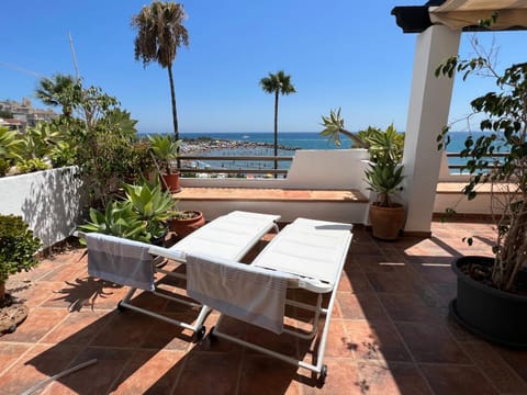 Patio, Balcony/Terrace, Beach, Sea view, sunbed
