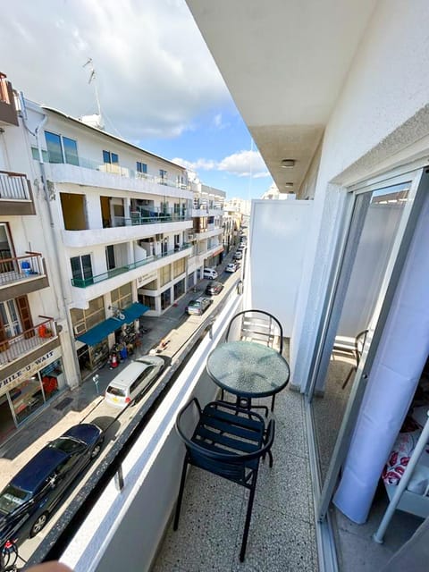 Property building, Balcony/Terrace, City view