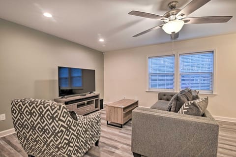 Murrells Inlet Home with Fire Pit Near Beaches House in Garden City