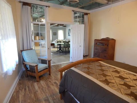 Living room, Bedroom