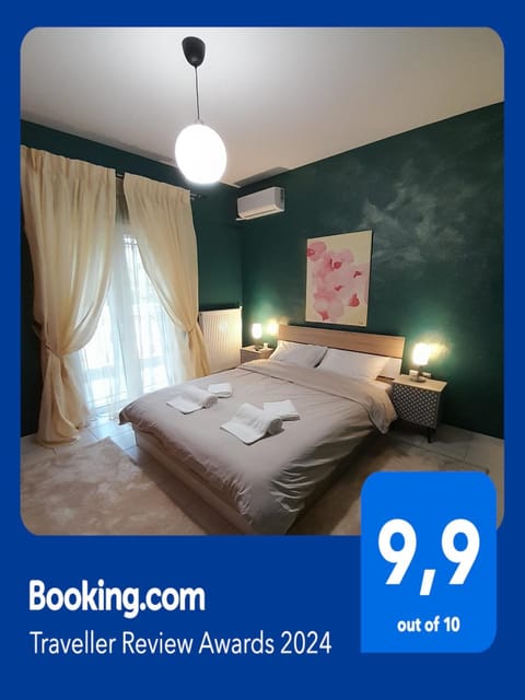 Bed, Photo of the whole room, Bedroom, Certificate/Award, towels