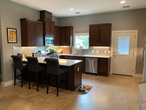 Dining area, kitchen