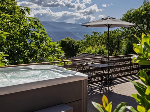 Seating area, Swimming pool