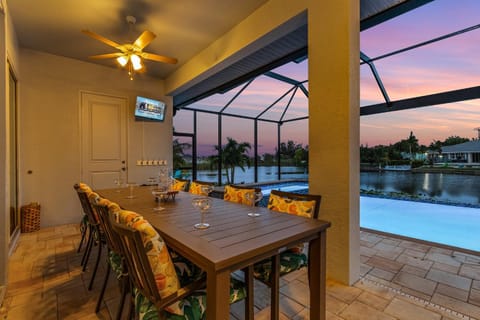 Villa Siren Calling - Cape Coral - Roelens Vacations House in Cape Coral