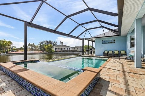 Villa Siren Calling - Cape Coral - Roelens Vacations House in Cape Coral