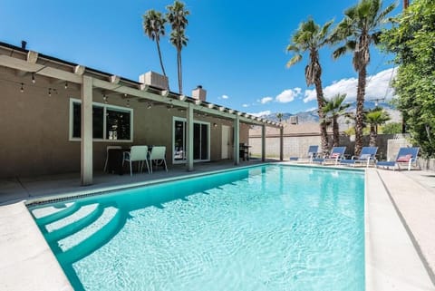 Balcony/Terrace, Pool view, Swimming pool