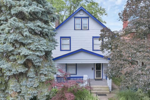 Housepitality - The Maynard Manor House in Ohio