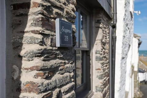 Scuppers, Port Isaac Bay Holidays House in Port Isaac