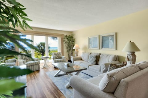 Shorewood 203 Villa in South Forest Beach